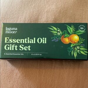 Laguna Moon Green Essential Oil Gift Set - 6 Assorted Oils